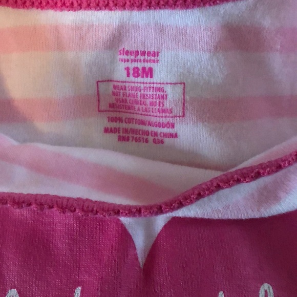 💗💗4 onesie and 2 pairs of PJ’s - Picture 3 of 8